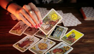 Choosing a Psychic Advisor: Your Ultimate Guide